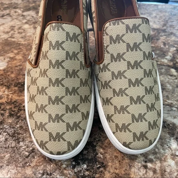 💕sold💕Michael Kors Slip On Sneakers - Picture 11 of 13